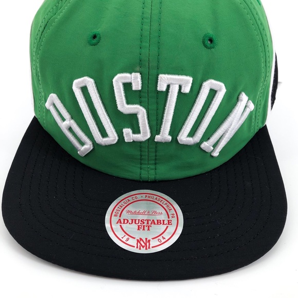 BOSTON CELTICS Mitchell & Ness Snapback Hat - Picture 4 of 8